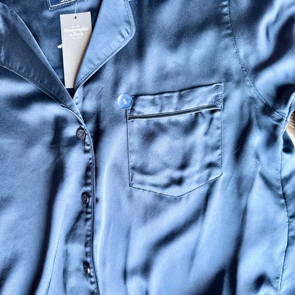 Abercrombie & Fitch Navy Blue Long Sleeves Tie-Front Silk Collar Blouse – Size S - Picture 7 of 12